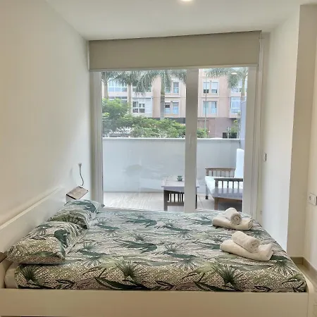 Apartamento En Las Canteras Con Parking *