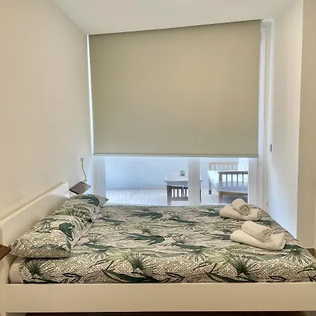 Apartamento En Las Canteras Con Parking